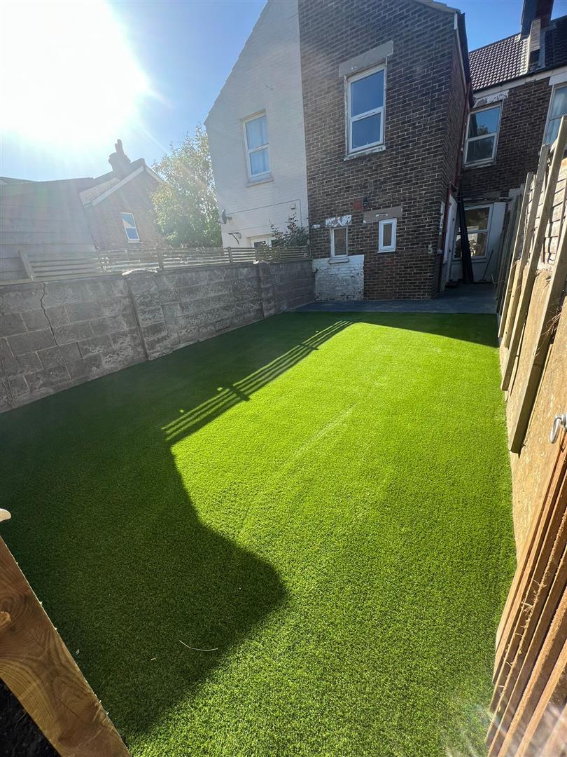 3 Bedroom House. Annington Road in Eastbourne,  5